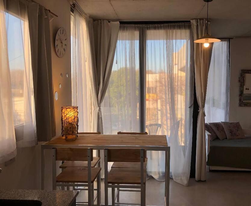Luminoso Y Comfortable Monoambientea 25 Minutos De Ezeiza Remedios de Escalada Ngoại thất bức ảnh