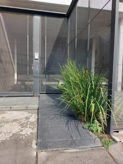Luminoso Y Comfortable Monoambientea 25 Minutos De Ezeiza Remedios de Escalada Ngoại thất bức ảnh