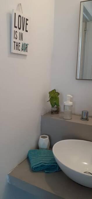 Luminoso Y Comfortable Monoambientea 25 Minutos De Ezeiza Remedios de Escalada Ngoại thất bức ảnh