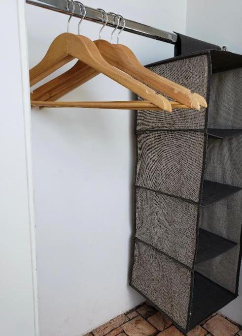 Luminoso Y Comfortable Monoambientea 25 Minutos De Ezeiza Remedios de Escalada Ngoại thất bức ảnh