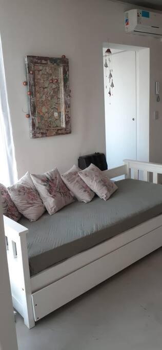 Luminoso Y Comfortable Monoambientea 25 Minutos De Ezeiza Remedios de Escalada Ngoại thất bức ảnh